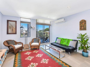 Beachside Apartment in Prime Location with Balcony
